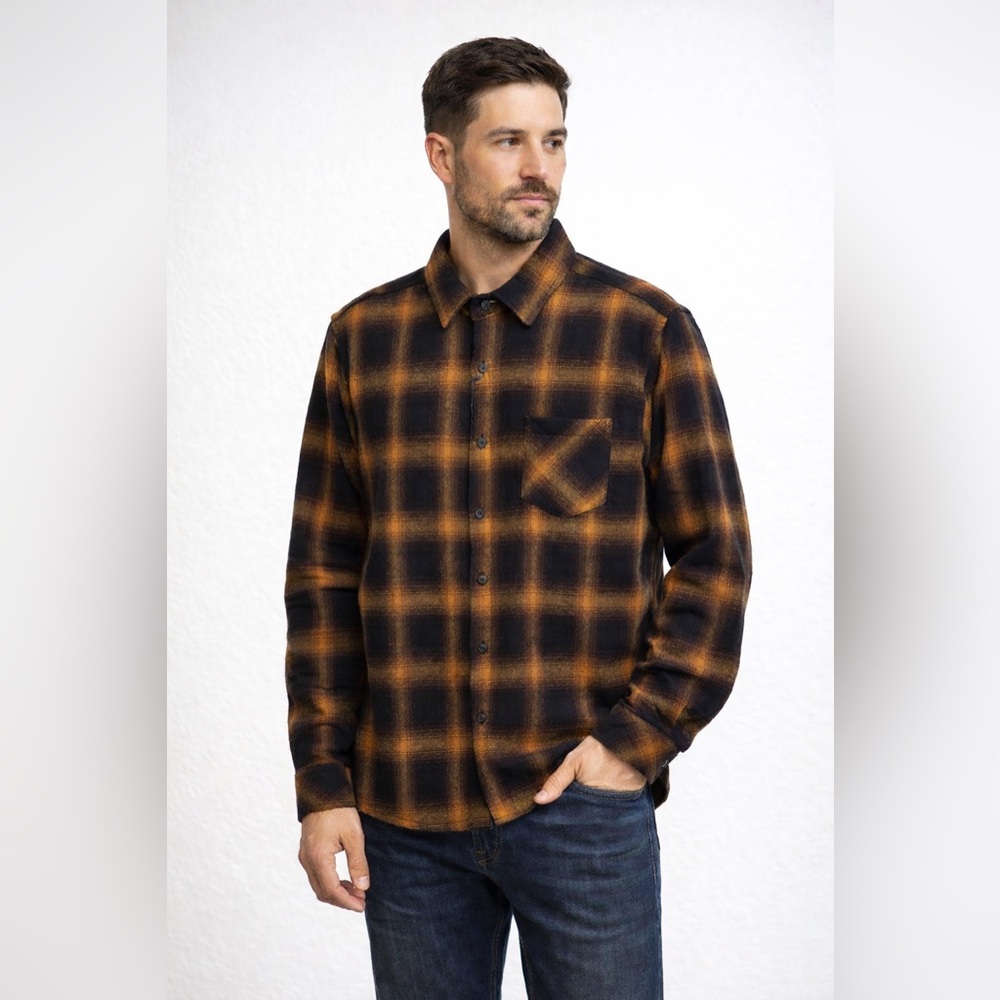 Nomad Men's Black and‎ Brown Cozy Plaid shacked  Shirt size M